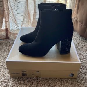 Michael Kors Arabella Ankle boots size 9